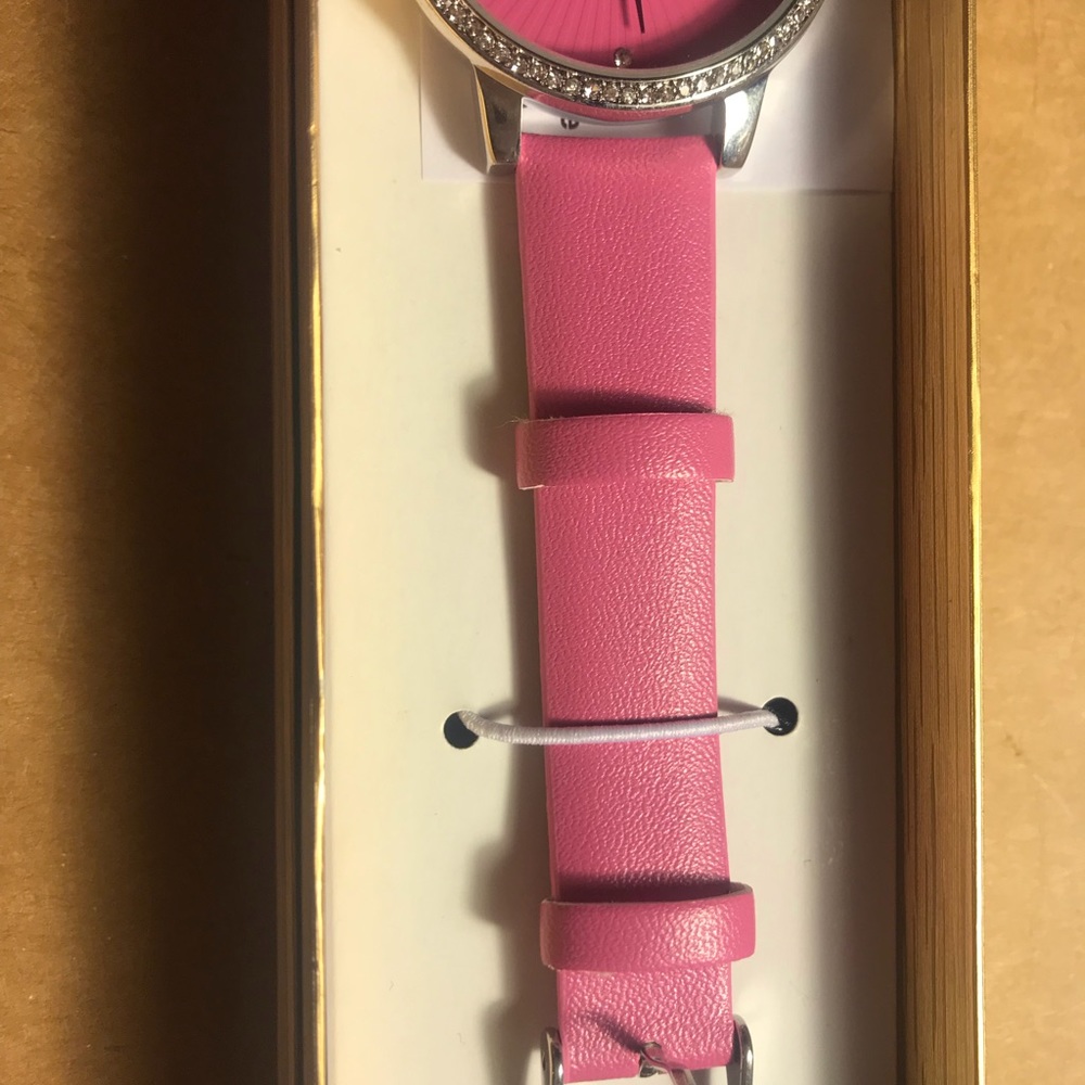Pink watch - Picture 4 of 6